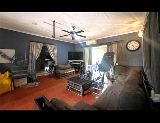 4 BEDROOM HOUSE FOR SALE IN ARBORETUM